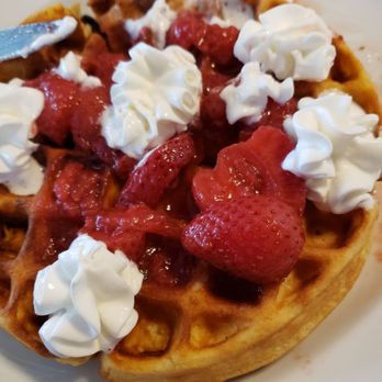 Molly's Souper - Strawberry waffleeeeeeeeee custom - Breakfast & Brunch Near Me - Upland, California