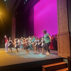 Wildwood Park For the Arts - Curtain Call for Cirque Over Broadway.