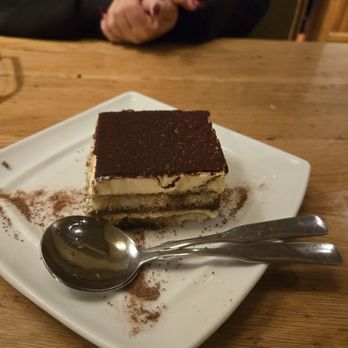 Olive Garden Italian Restaurant - Tiramisu - Italian Near Me - Riverside, California Olive Garden Italian Restaurant - Tiramisu - Italian Near Me - Riverside, California