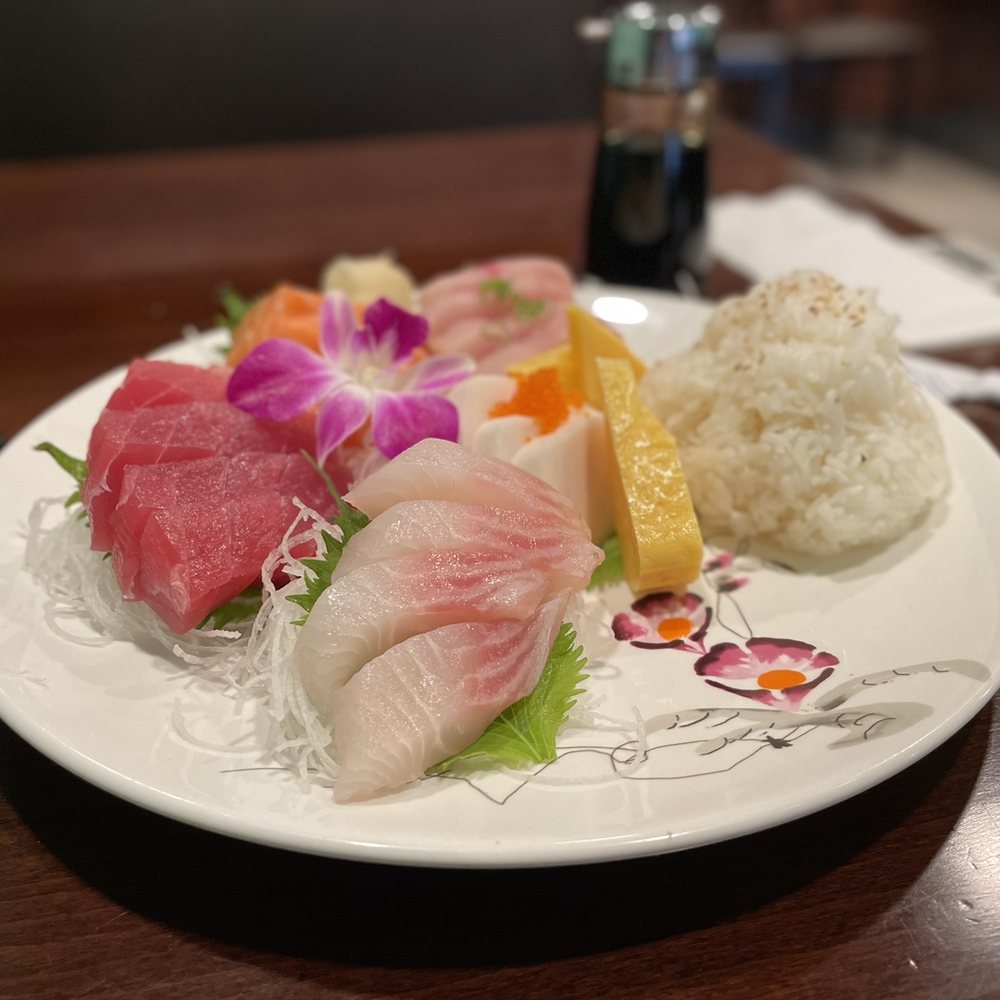 OGinger - 16 Pieces of Sashimi Deluxe - Sushi Bars Near Me - Somerville, Massachusetts OGinger - 16 Pieces of Sashimi Deluxe - Sushi Bars Near Me - Somerville, Massachusetts