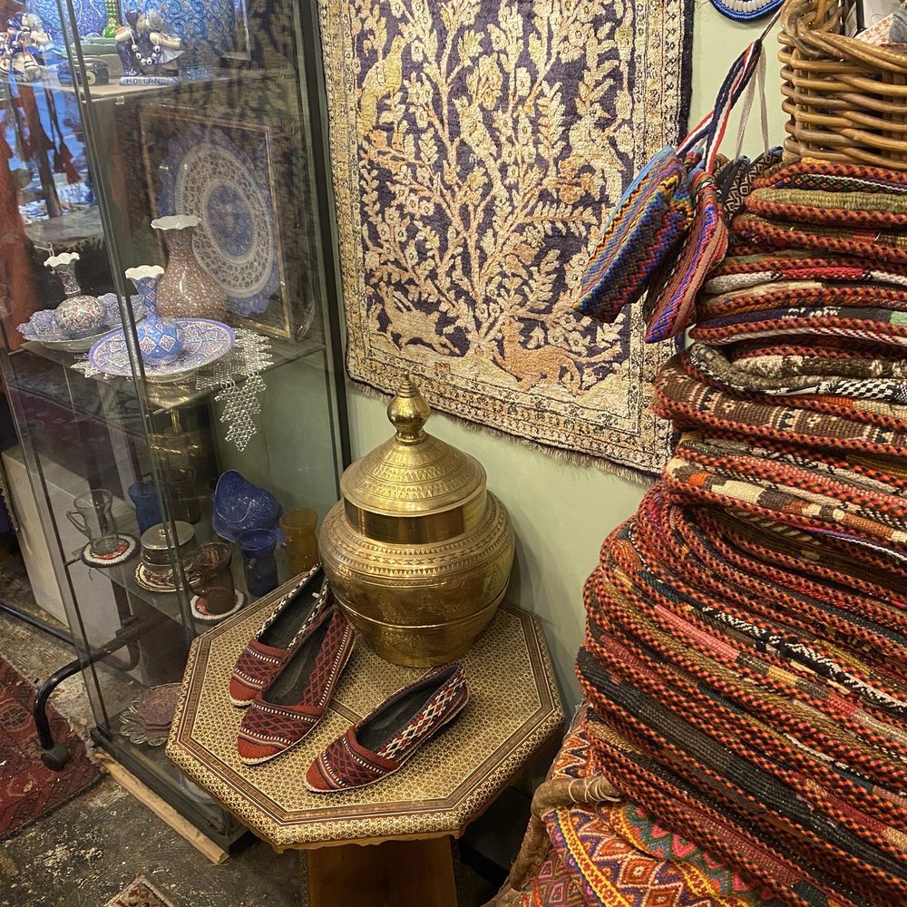 Zavin Carpet - Rugs Near Me - Vancouver, British Columbia Zavin Carpet - Rugs Near Me - Vancouver, British Columbia