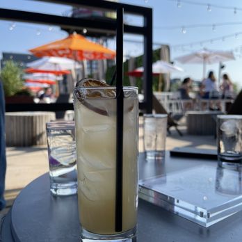 Tetto - Amalfi Limonata (Amalfi Lemonade) $15 Haku Vodka, Limoncello, Cointreau, Lemon - Pizza Near Me - Chicago, Illinois