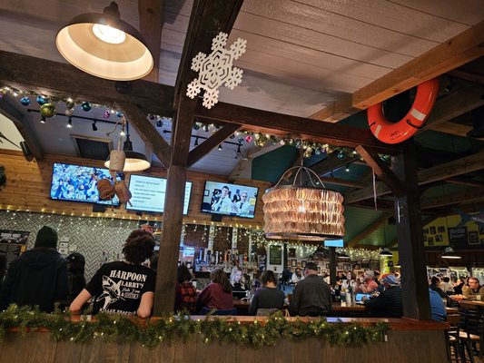 Harpoon Larry's Fish House & Oyster Bar by null
