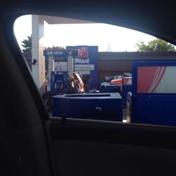 Mac's Convenience