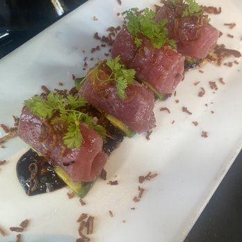 Row 34 - Seaport - Tuna - New American Near Me - Boston, Massachusetts