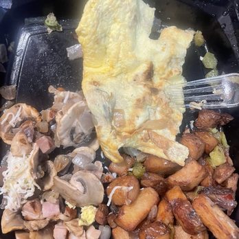 Black Bear Diner Lodi - Wheres the veggies and meat that i paid $5 for??? - American Near Me - Lodi, California