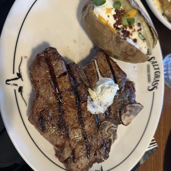 Saltgrass Steak House - Porterhouse with baked potato - Steakhouses Near Me - Laughlin, Nevada Saltgrass Steak House - Porterhouse with baked potato - Steakhouses Near Me - Laughlin, Nevada