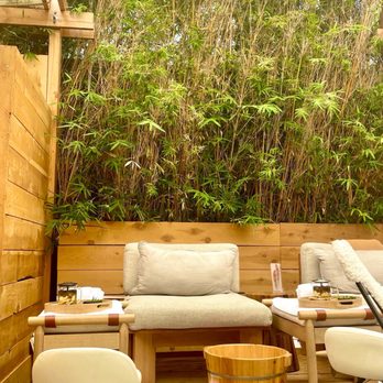 Den Mother Wellness - Lounge area - Massage Therapy Near Me - Venice, California Den Mother Wellness - Lounge area - Massage Therapy Near Me - Venice, California