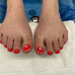 New Moon Nails and Spa