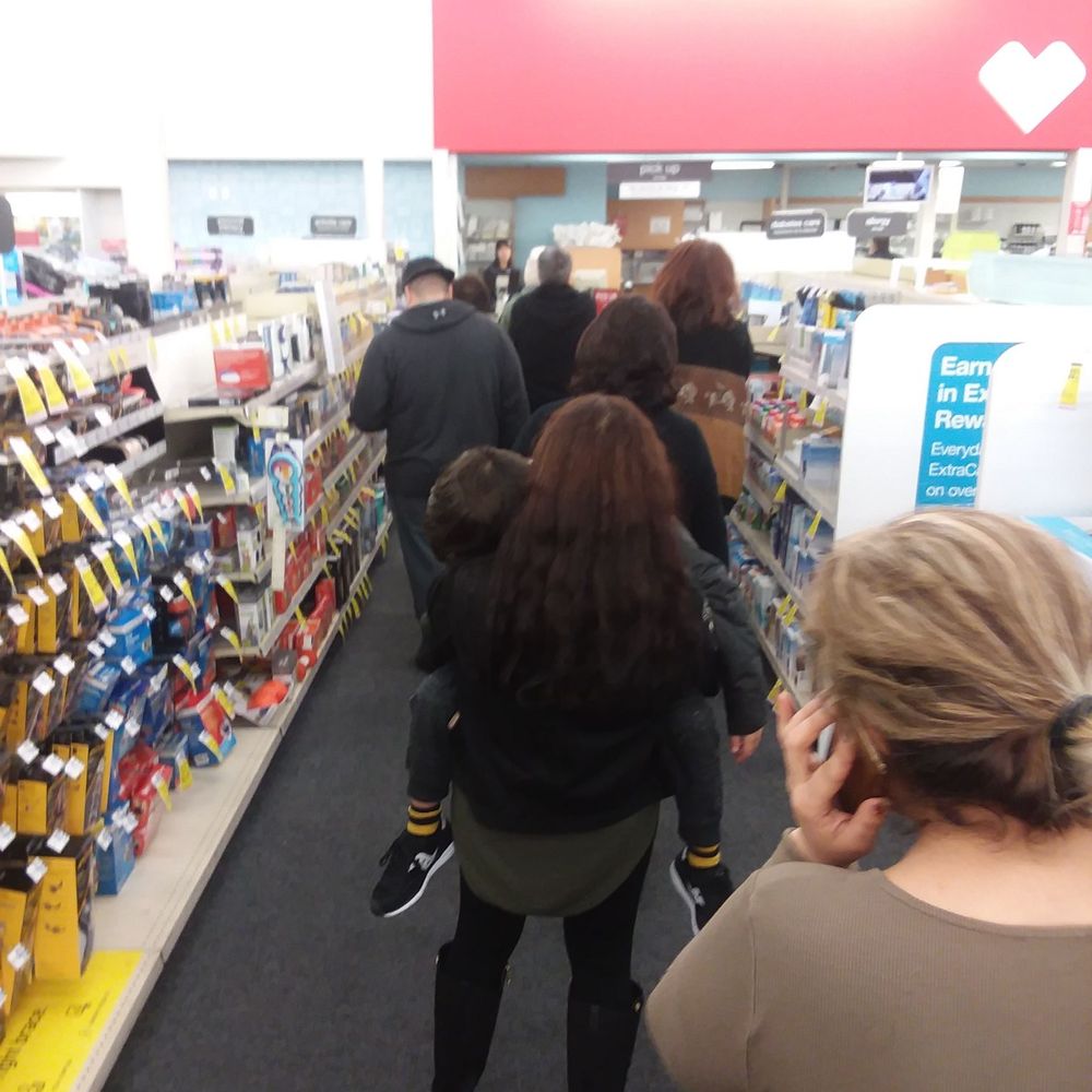CVS Pharmacy y más - Drugstores Near Me - SYLMAR, California