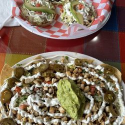 El Guacamole Authentic Restaurant - Sopas and nachos! SOPAS WERE INCREDIBLE!!