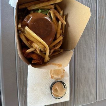 Eighty Chicken Sandwiches - Sandwiches Near Me - Kahuku, Hawaii Eighty Chicken Sandwiches - Sandwiches Near Me - Kahuku, Hawaii