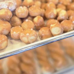 Universal Donuts