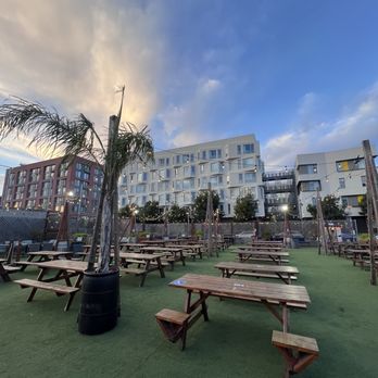 Spark Social SF - Food Trucks Near Me - San Francisco, California