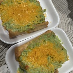 Rolled tacos missing sourcream Rolled tacos missing sourcream
