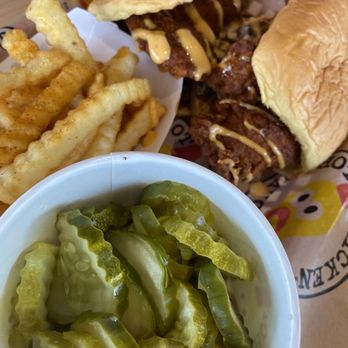 Dave's Hot Chicken - Chicken Shop Near Me - Menifee, California Dave's Hot Chicken - Chicken Shop Near Me - Menifee, California
