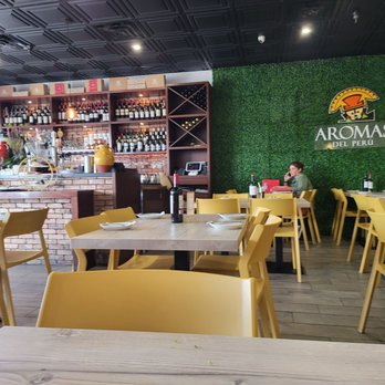 Aromas del Peru - Dinning room - Peruvian Near Me - Miami, Florida Aromas del Peru - Dinning room - Peruvian Near Me - Miami, Florida