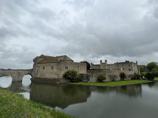 Leeds Castle by null