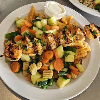 Dr Grubb's - Grilled Shrimp with penne pasta and vegetable medley - American Near Me - Claremont, California