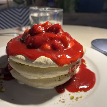 Issabella's - Dessert Pavlova - Mediterranean Near Me - Miami Beach, Florida