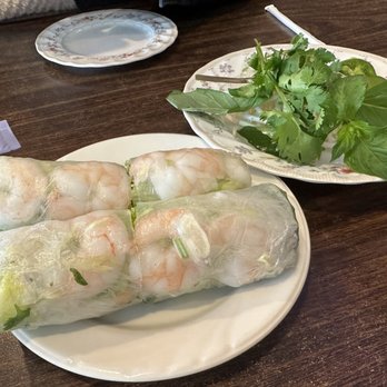 Pho Kietzke - Spring rolls- was wrapped VERY loosely and the fillings fell out while eating - Vietnamese Near Me - Reno, Nevada Pho Kietzke - Spring rolls- was wrapped VERY loosely and the fillings fell out while eating - Vietnamese Near Me - Reno, Nevada