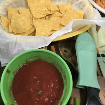 Las Lomas - Complimentary chip and salsa - Mexican Near Me - Altamonte Springs, Florida Las Lomas - Complimentary chip and salsa - Mexican Near Me - Altamonte Springs, Florida