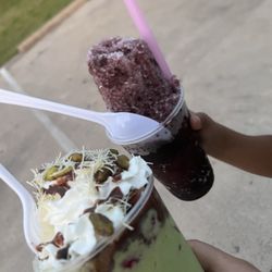 Antojitos la doña - Dubai chocolate and snow cones