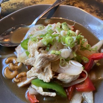 Thai Tanium Restaurant - Pad Cashew Nut - Thai Near Me - Gaithersburg, Maryland
