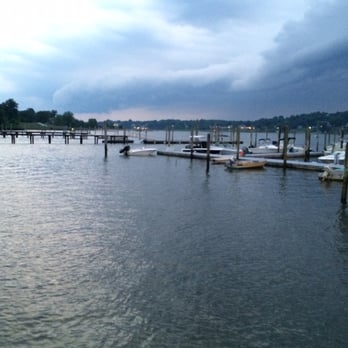 Barnacle Bill's - Happy place - Bars Near Me - Rumson, New Jersey
