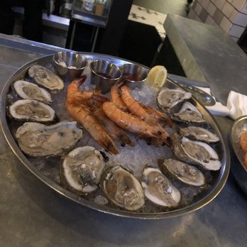 Saltine - James river happy hour oysters .50 cents each with shrimp (yes they still have heads on them) - Seafood Near Me - Norfolk, Virginia Saltine - James river happy hour oysters .50 cents each with shrimp (yes they still have heads on them) - Seafood Near Me - Norfolk, Virginia