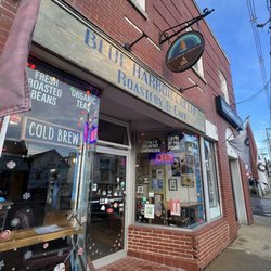 Blue Harbor Coffee - Out Front