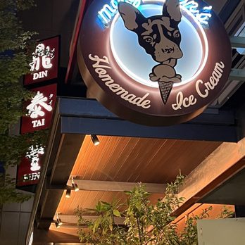 Molly Moon's - Molly Moon's logo sign outside - Ice Cream & Frozen Yogurt Near Me - Seattle, Washington