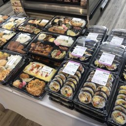 Huge selection of bento boxes and ready to eat meals on Saturday morning!