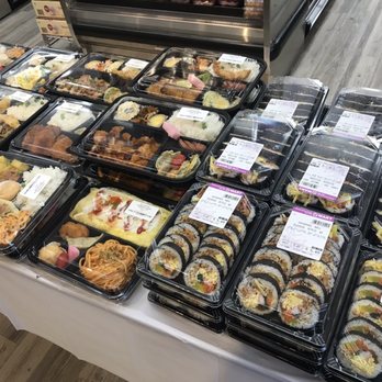 H Mart - Schaumburg - Huge selection of bento boxes and ready to eat meals on Saturday morning! - Grocery Near Me - Schaumburg, Illinois