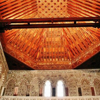 Sinagoga del Tránsito - The Mudejar style ceiling displaying intricate details of carpentry - Synagogues Near Me - Toledo, TO