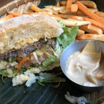 Meekong Kitchen - Meekong burger with sriracha mayonnaise - Vietnamese Near Me - Seattle, Washington