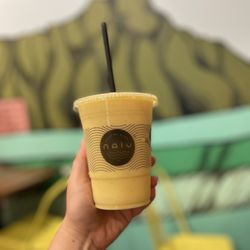 Nalu Health Bar & Cafe - Mango colada smoothie