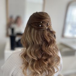 LYS Artistry Pro Studio - Half up half down bridal trial