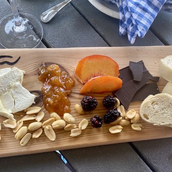Bluemont Vineyard - Venues & Event Spaces Near Me - Bluemont, Virginia