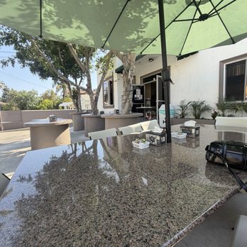Hamlet's Kitchen - Outdoor Seating Area - Middle Eastern Near Me - Glendale, California Hamlet's Kitchen - Outdoor Seating Area - Middle Eastern Near Me - Glendale, California