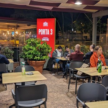 Rubro - Dining outside when it got really cold - Tapas Bars Near Me - Lisbon, 11