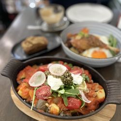 Breakfast Table - Amazing breakfast ratatouille. Comes with delicious carrot bread!