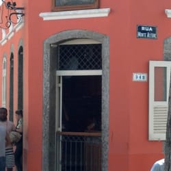 Esquina de Santa Comércio e Prestação de Serviços - Vista da loja