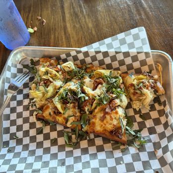 Peninsula BevCo - Chicken artichoke flatbread - Beer Bar Near Me - Port Orchard, Washington Peninsula BevCo - Chicken artichoke flatbread - Beer Bar Near Me - Port Orchard, Washington