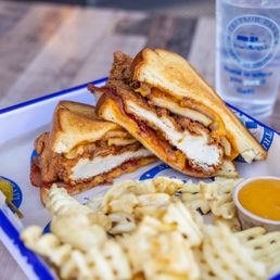 Grilled Apple Pie with Chicken Sandwich