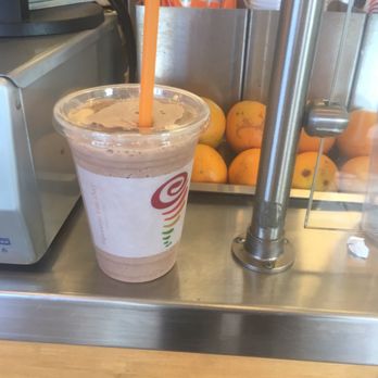 Jamba - Pb chocolate love with no banana or pb lol I wanted less carbs and they made it happen!! Size small :) - Juice Bars & Smoothies Near Me - Miami, Florida