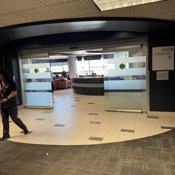 Admirals Club - Club's entrance - Airport Lounges Near Me - Phoenix, Arizona