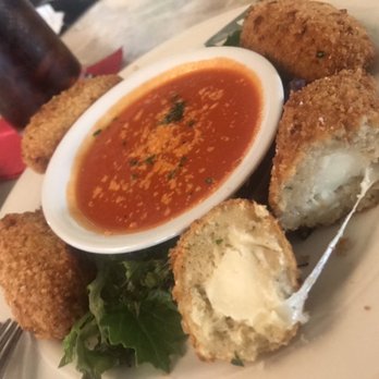 Bellas Bistro - Mozzarella fritta- Fried Mozzarella Wedges - Italian Near Me - Saratoga, Wyoming
