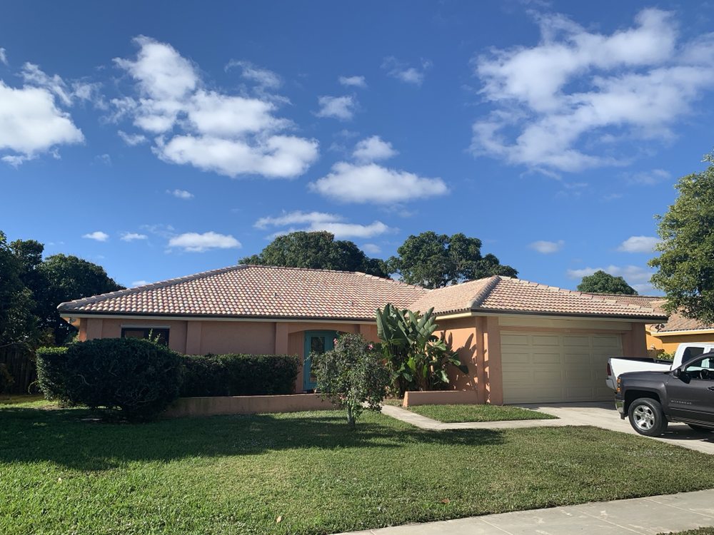 Slide of Mendieta Roofing