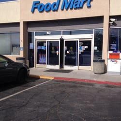 Lovelock Chevron - Food mart!